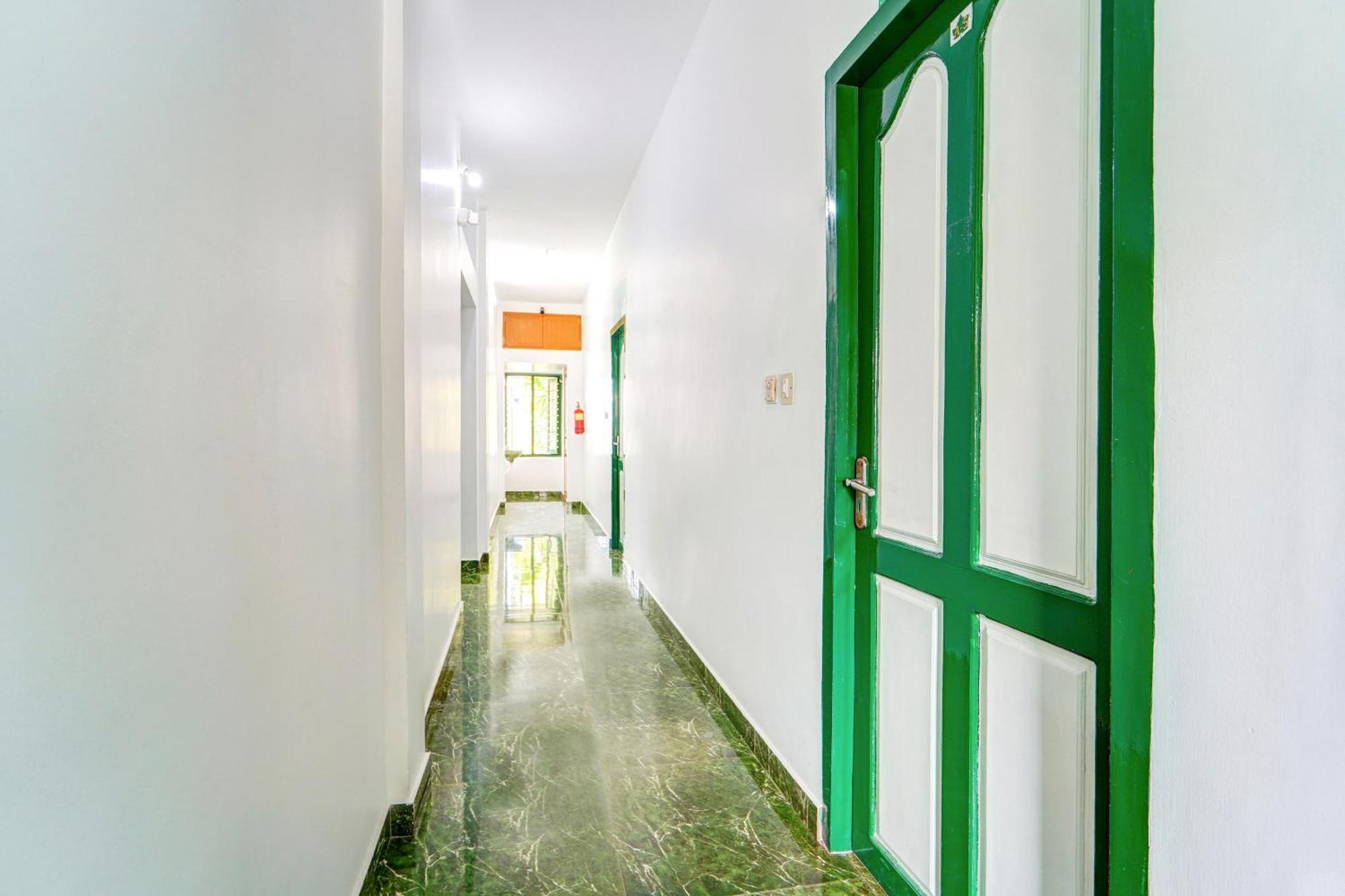 Kochi Super Hotel O Vennala Near Palarivattom מראה חיצוני תמונה